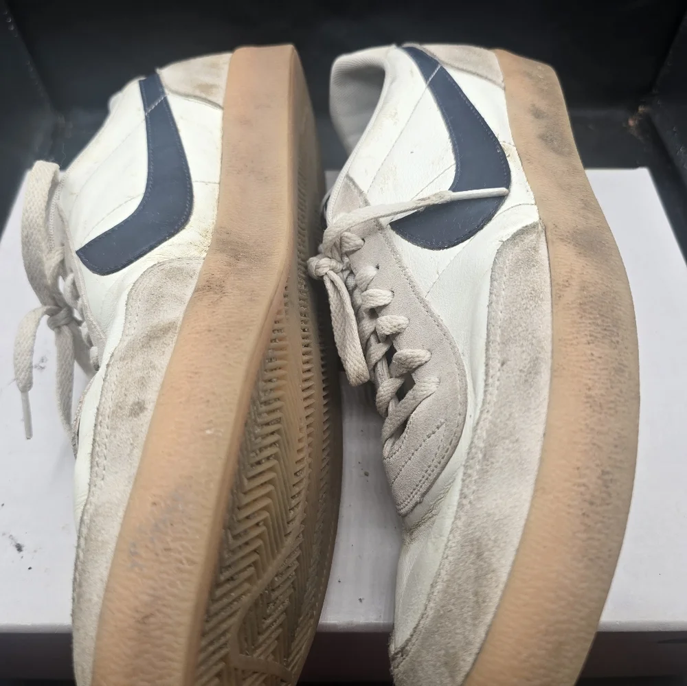 Nike Men's‎ White and Gray Sneakers